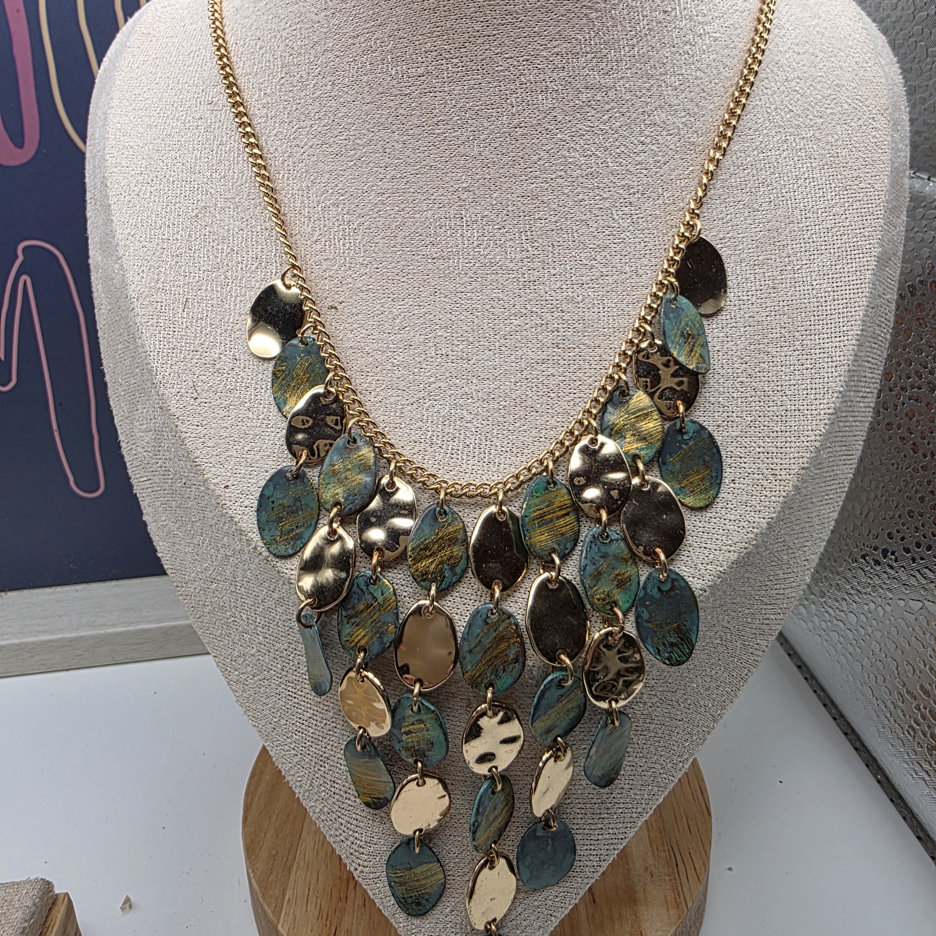 Gold Statement Necklace 1129 15$
